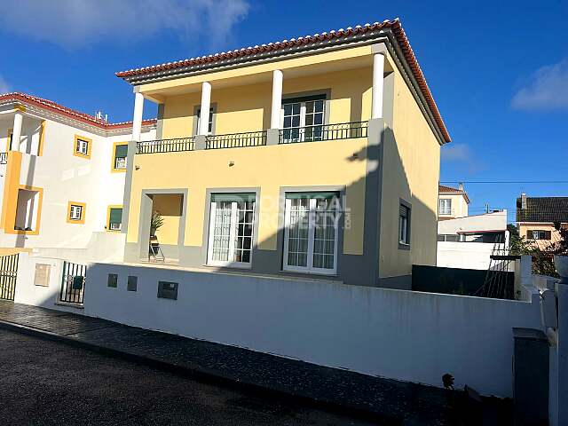 Traditional Portuguese House for Sale – Silver Coast