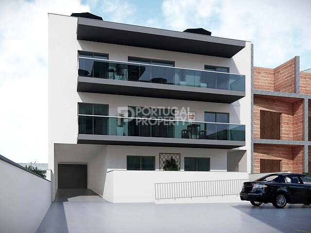 Northern Quarteira – Practical & Well Located