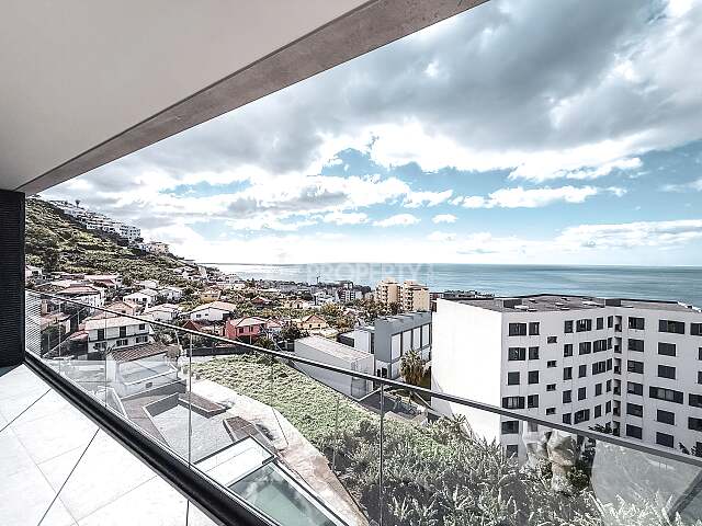 NEW 2 BEDROOM APARTMENT WITH PANORAMIC SEA VIEW - FUNCHAL