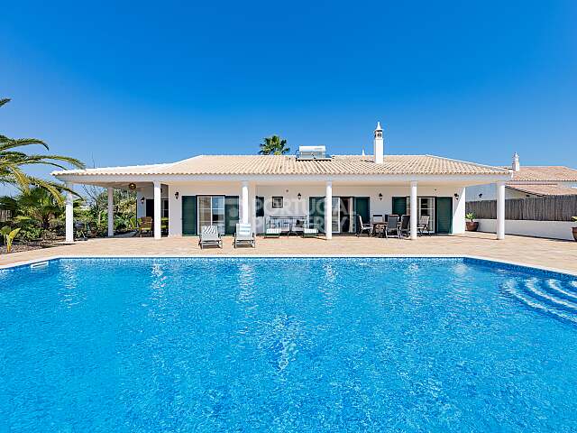 Casa Monte – Elegant 4-Bedroom Villa With Sea Views In Quinta Da Balaia, Albufeira