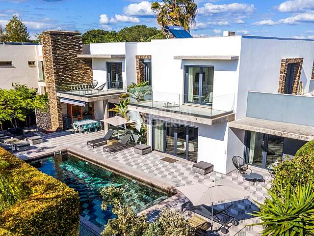 Modern 5 Bedroom Villa in Alsakia
