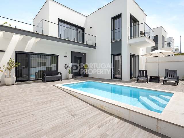 Eco-Friendly Villa With Sea And Berlengas Views