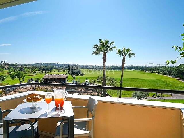 Renovated Three-Bedroom Apartment with Golf Views in Vilamoura