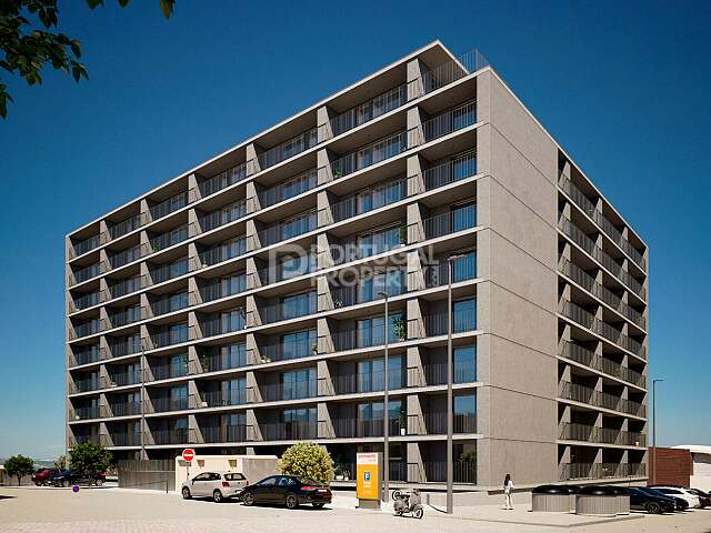 New Two Bedroom Apartments with Private Outdoor Space near the Metro in Vila Nova de Gaia