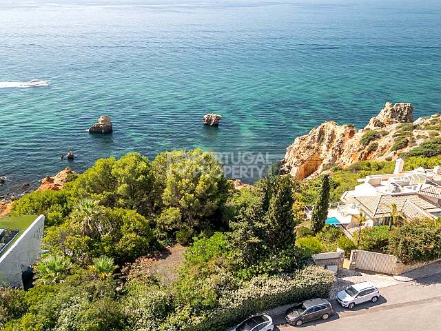At the Water’s Edge: A Private Oceanfront Villa in Albufeira