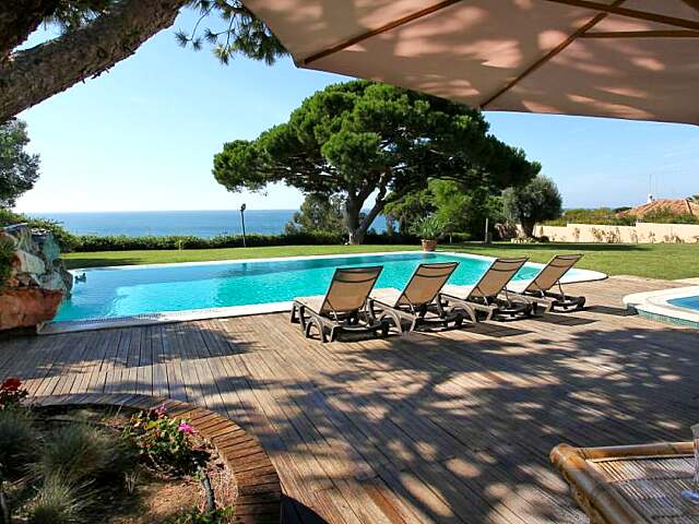 VILLA PALAZZIALE AD ALBUFEIRA VICINO ALLA SPIAGGIA DI SABBIA CON PISCINA PRIVATA
