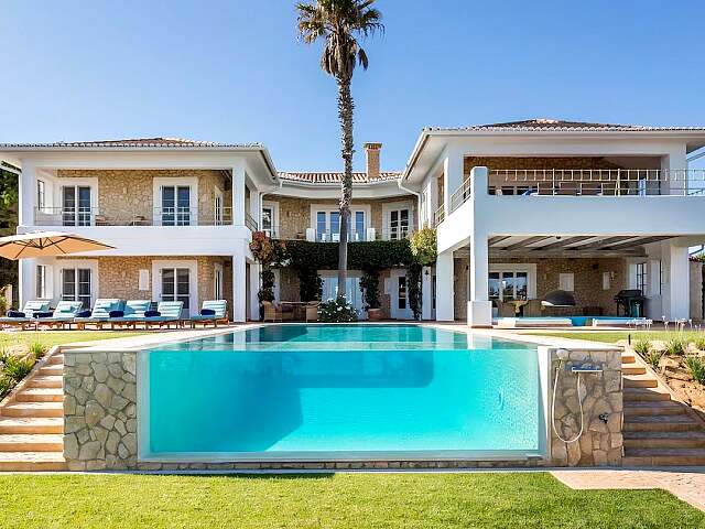 Villa di Lusso sul Mare con Magnifica Vista sull'Oceano
