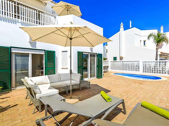 Casa em Vale do Lobo com Piscina a Curta Distância da Praia