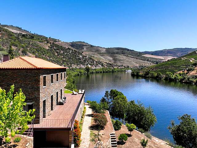 Refúgio de Luxo nas Margens do Douro