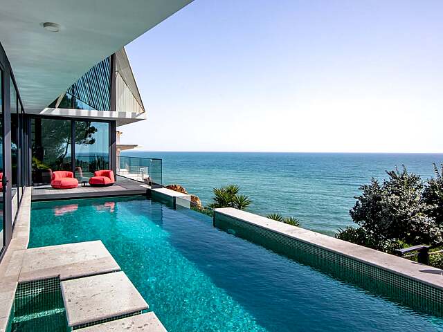 Villa Algarve avec Piscine et Vue Imprenable sur la Mer