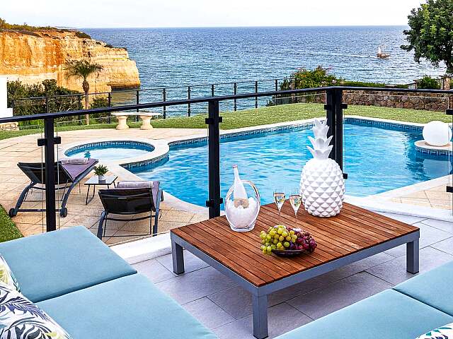 Villa di Lusso con Piscina che Vanta la Famosa Vista di Benagil