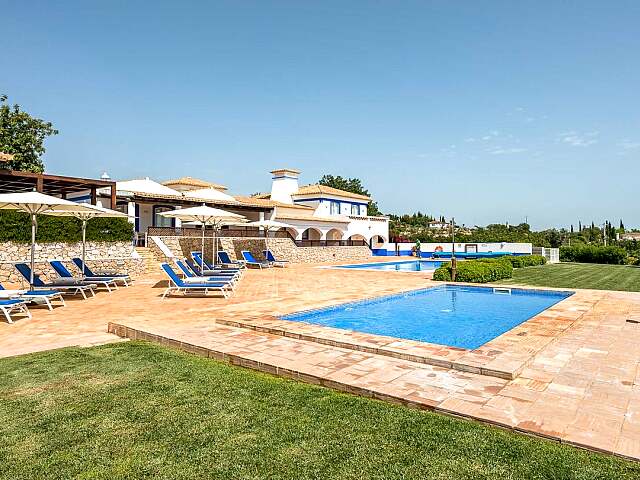 An impressive Algarve holiday home with two pools!