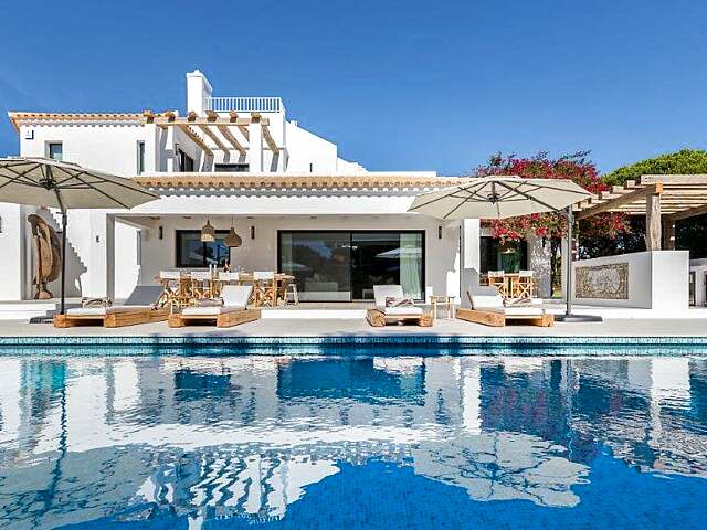 Beach Vibe Luxury Villa in Algarve with Pool