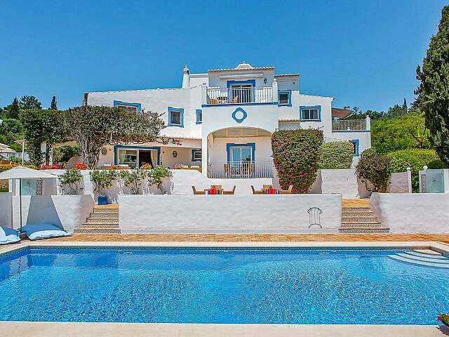 Luxurious, Charming West Algarve Villa with Pool